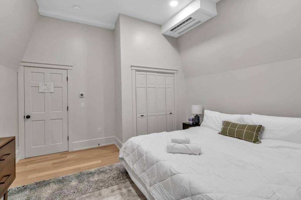 水牛城Carriage House Loft - King Bed And Garage Parking公寓 外观 照片